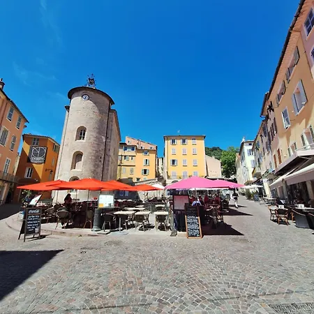 Alloggio in famiglia Rez De Terrasse Piscine Parking Privé