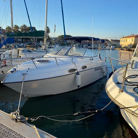 Rez De Terrasse Piscine Parking Privé Alloggio in famiglia