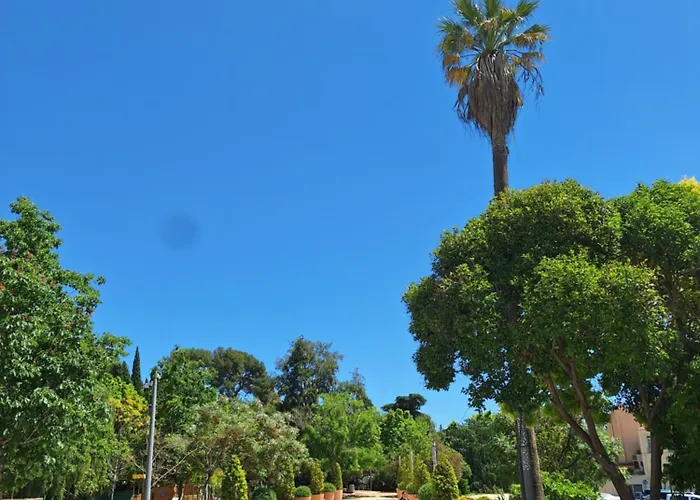 Rez De Terrasse Piscine Parking Prive Rum i privatbostad Hyères