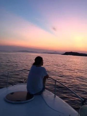 Rum i privatbostad Rez De Terrasse Piscine Parking Prive *