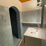 Δωμάτια σε οικογενειακή κατοικία Rez De Terrasse Piscine Parking Prive *