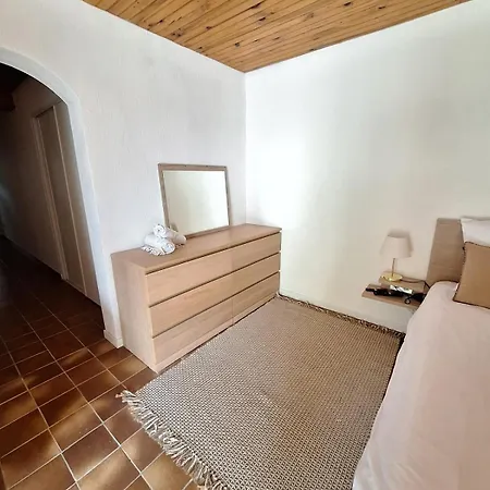 Проживання в сім'ї Rez De Terrasse Piscine Parking Prive