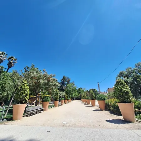 Kwatera prywatna Rez De Terrasse Piscine Parking Prive