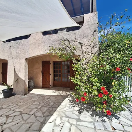 Rez De Terrasse Piscine Parking Prive Єр