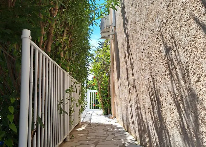 Rez De Terrasse Piscine Parking Privé *