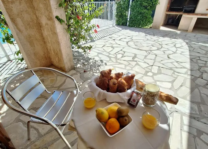 Rez De Terrasse Piscine Parking Privé Hyères